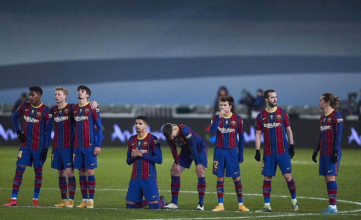 关于巴伦西亚球迷联谊会活动举行,共同庆祝胜利!的信息 关于巴伦西亚球迷联谊会活动举行,共同庆祝胜利!的信息