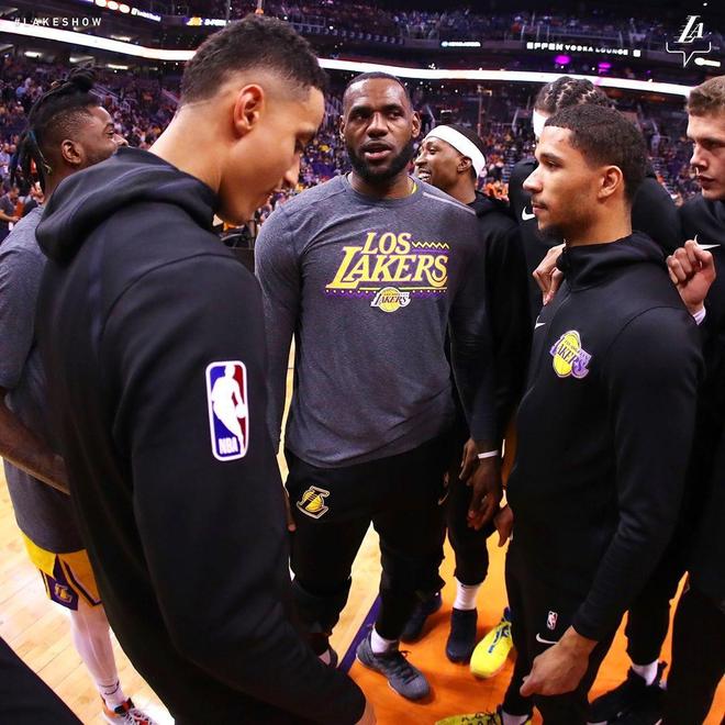 法国以惊人比分大胜芬兰，奠定晋级之路的简单介绍