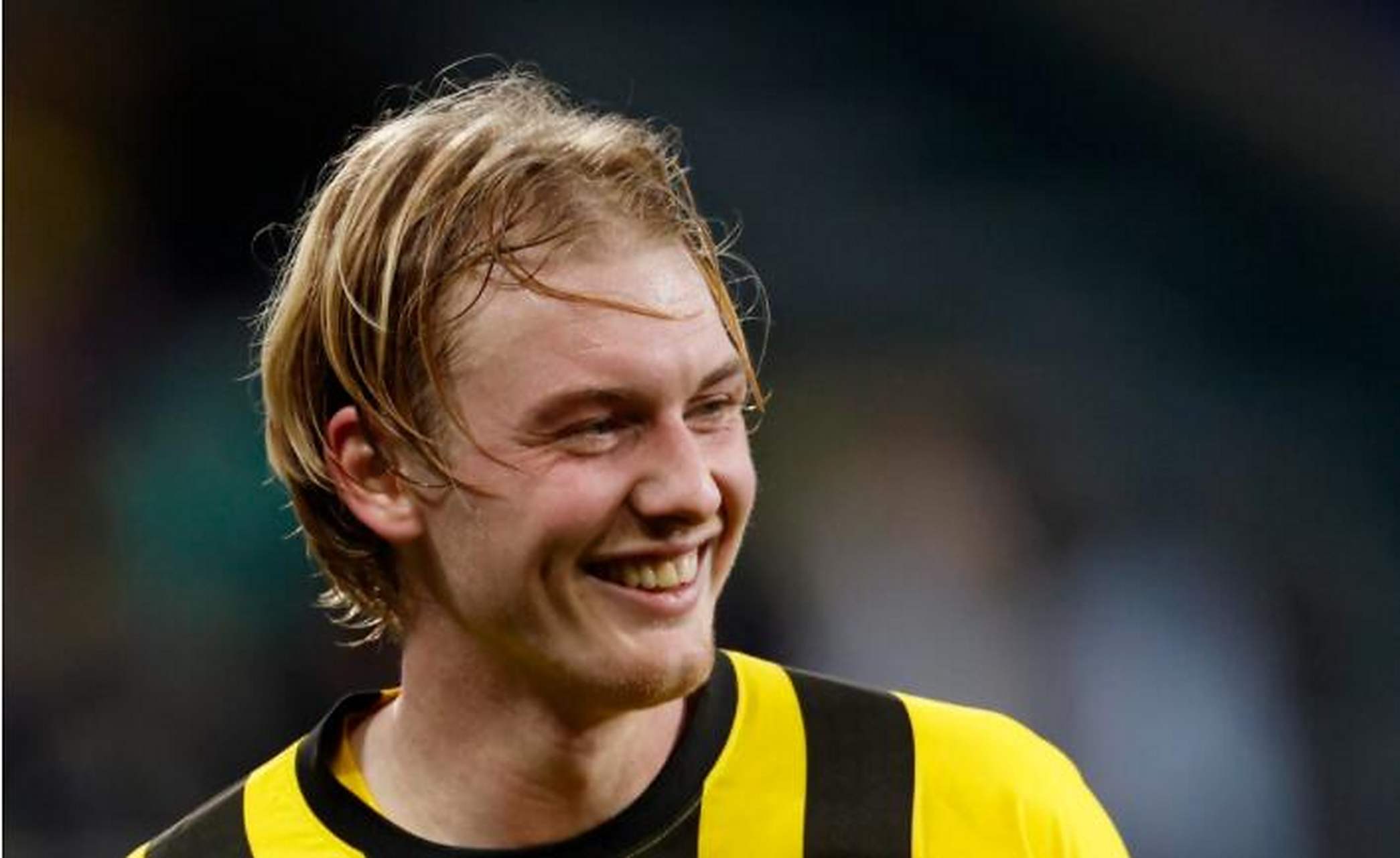 多特蒙德客场连胜,保持领先优势 多特蒙德客场连胜,保持领先优势