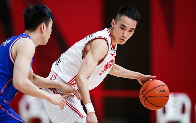 关于毕尔巴鄂重任新外援，稳固后防线的信息