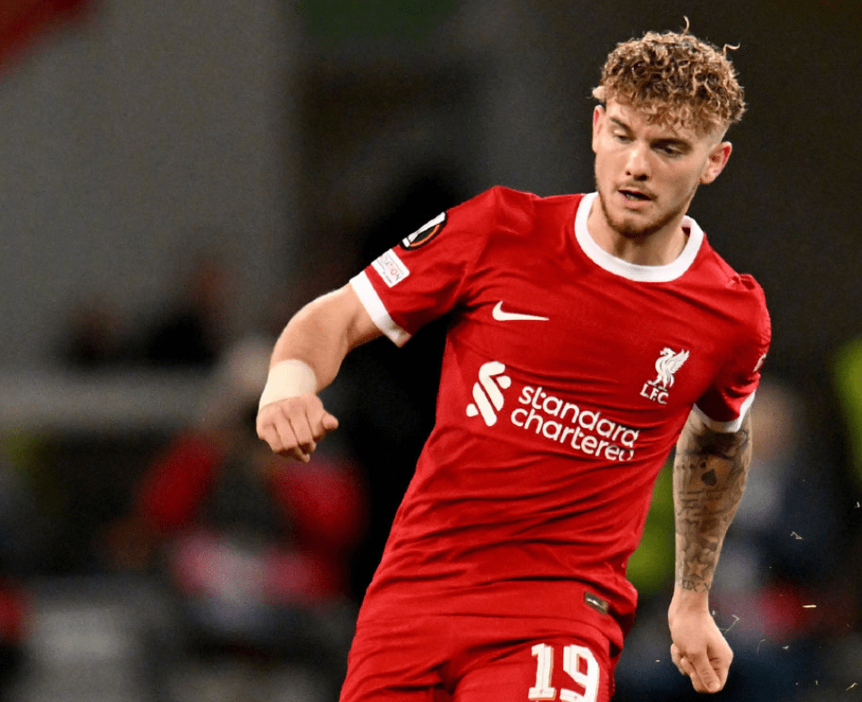 PSG连胜小组赛，领跑积分榜！的简单介绍