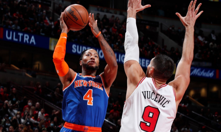 广州队险胜尼克斯，拉文刷新纪录